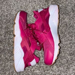 Pink Nike huaraches